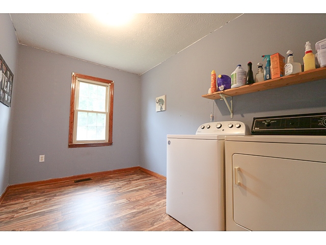 Listing Picture 406 w Walnut Street Leitchfield, KY 42754 MLS HK10049456