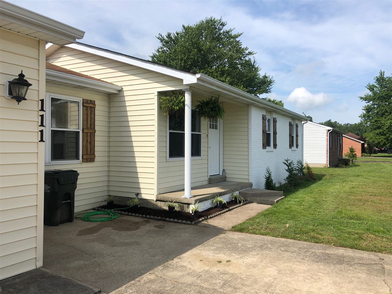 Listing Picture 111 Willoughby Street Hardinsburg, KY 40143 MLS HK10049368