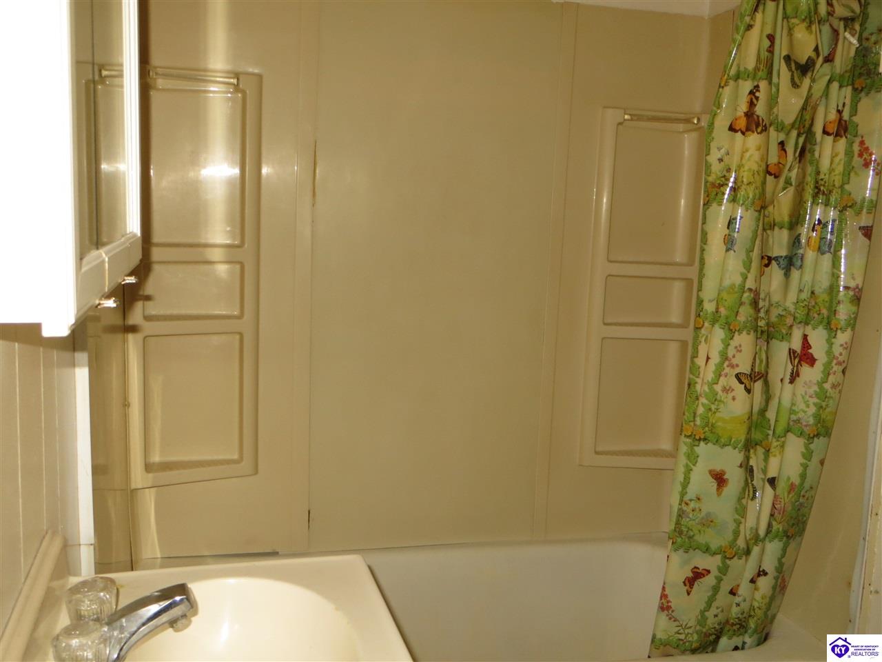 Listing Picture 506 E Millcreek Road Radcliff, KY 40160 MLS HK10049898