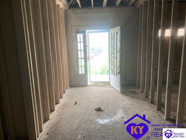 Listing Picture 304 Cecil Avenue Louisville, KY 40212 MLS HK10049904