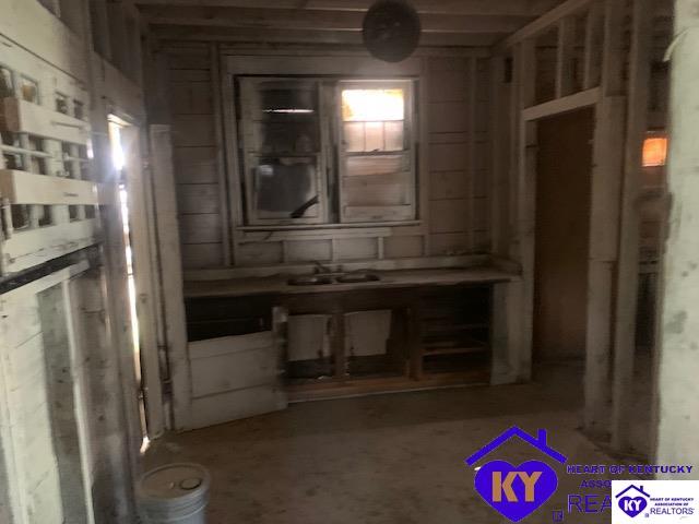 Listing Picture 304 Cecil Avenue Louisville, KY 40212 MLS HK10049904