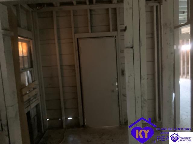 Listing Picture 304 Cecil Avenue Louisville, KY 40212 MLS HK10049904