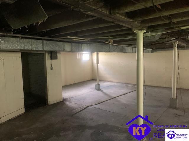 Listing Picture 304 Cecil Avenue Louisville, KY 40212 MLS HK10049904