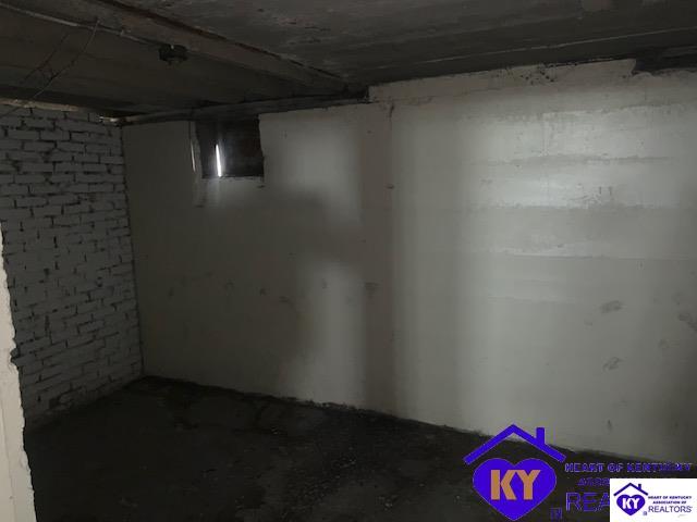 Listing Picture 304 Cecil Avenue Louisville, KY 40212 MLS HK10049904