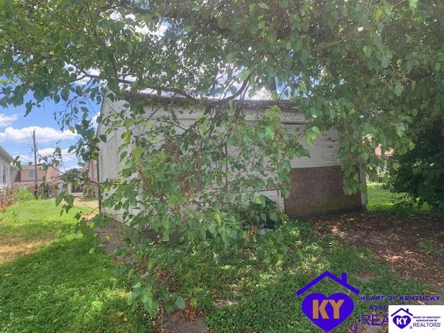 Listing Picture 304 Cecil Avenue Louisville, KY 40212 MLS HK10049904