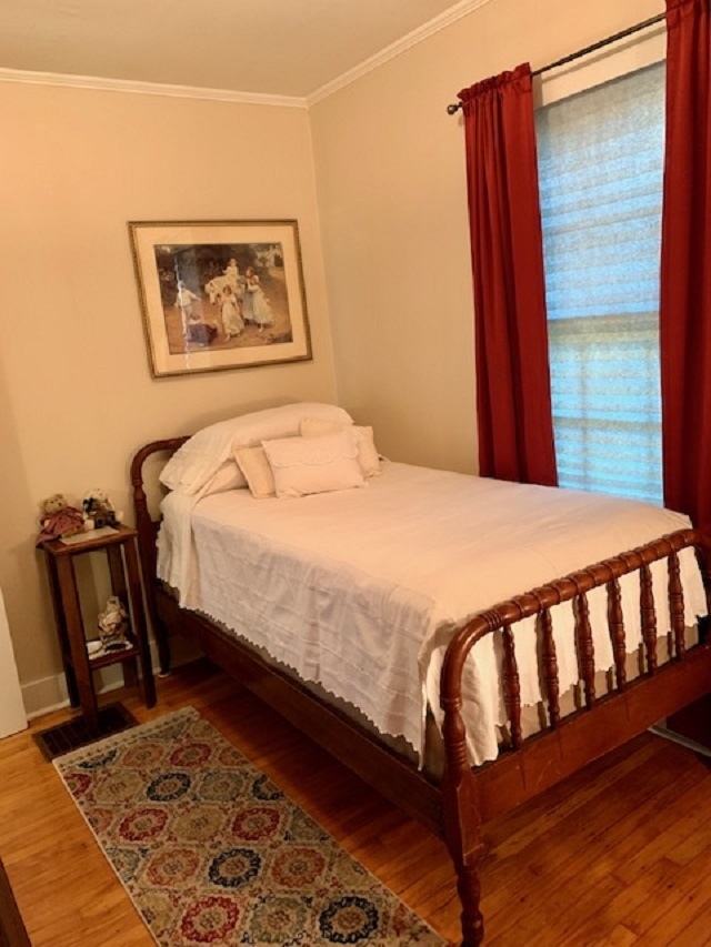 Listing Picture 107 W Forest Avenue Hodgenville, KY 42748 MLS HK10050103