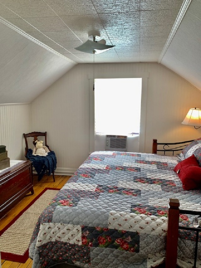 Listing Picture 107 W Forest Avenue Hodgenville, KY 42748 MLS HK10050103