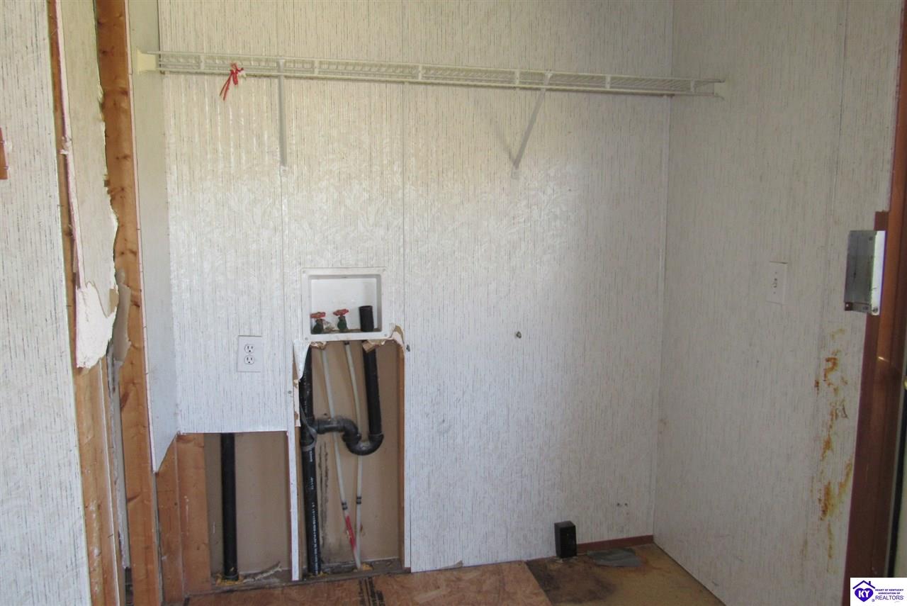 Listing Picture 3842 Hickory Flats Road Leitchfield, KY 42754 MLS HK10050011