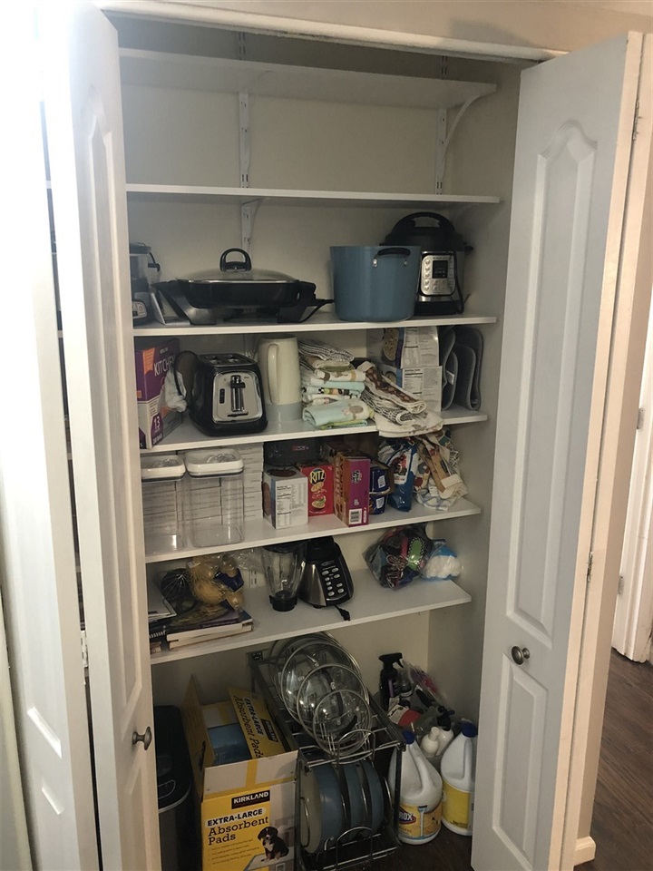 Listing Picture 165 Thierman Lane Louisville, KY 40207 MLS HK10050487