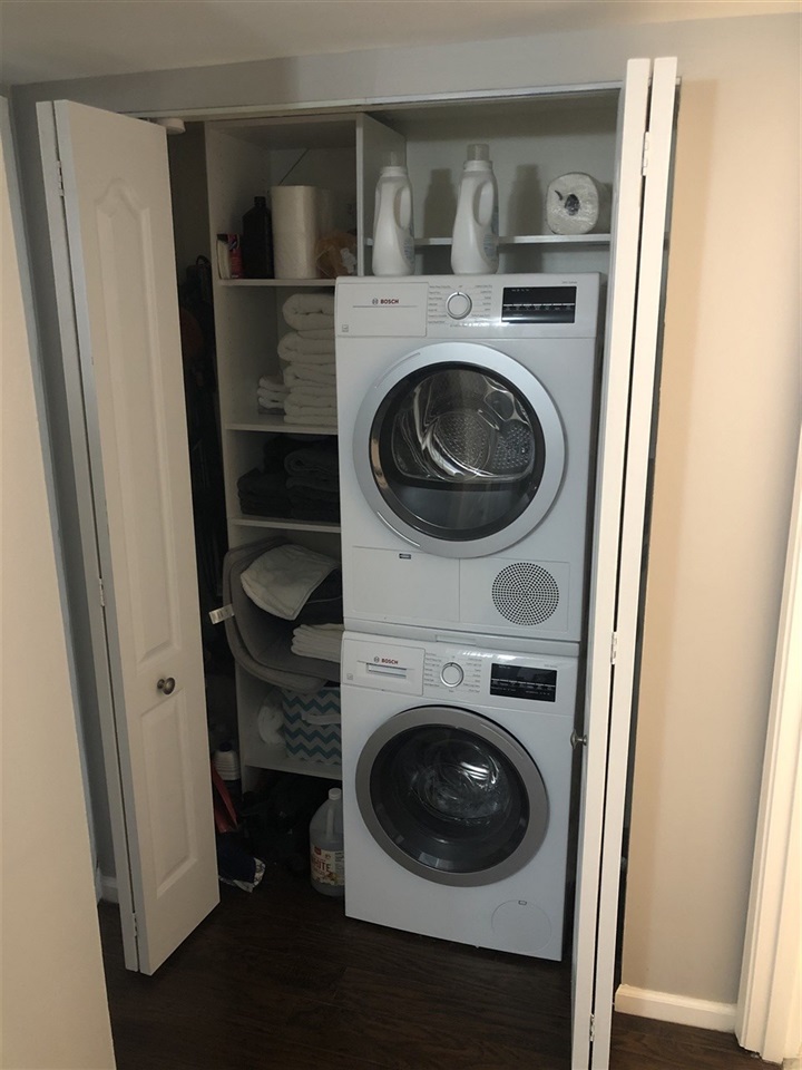 Listing Picture 165 Thierman Lane Louisville, KY 40207 MLS HK10050487