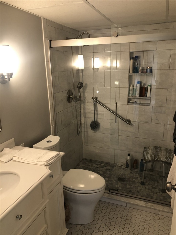 Listing Picture 165 Thierman Lane Louisville, KY 40207 MLS HK10050487