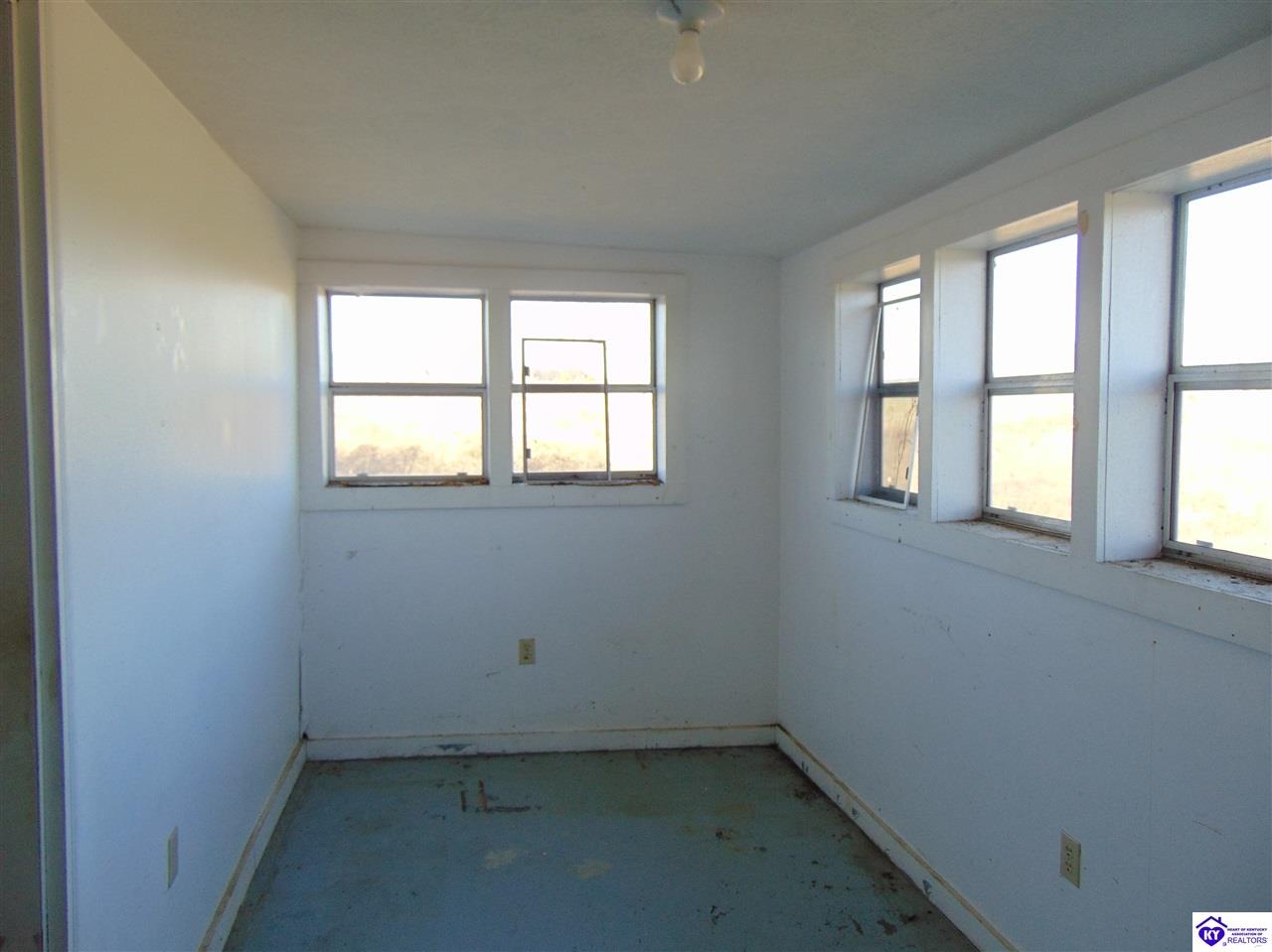 Listing Picture 3332 Rex Road Hardyville, KY 42746 MLS HK10050620