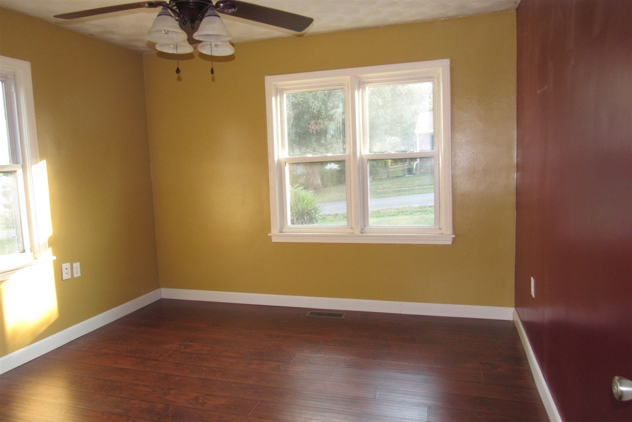 Listing Picture 107 Irwin Avenue Elizabethtown, KY 42701 MLS HK10050029