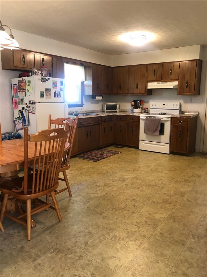 Listing Picture 156 Springwood Drive Greensburg, KY 42743 MLS HK10050675