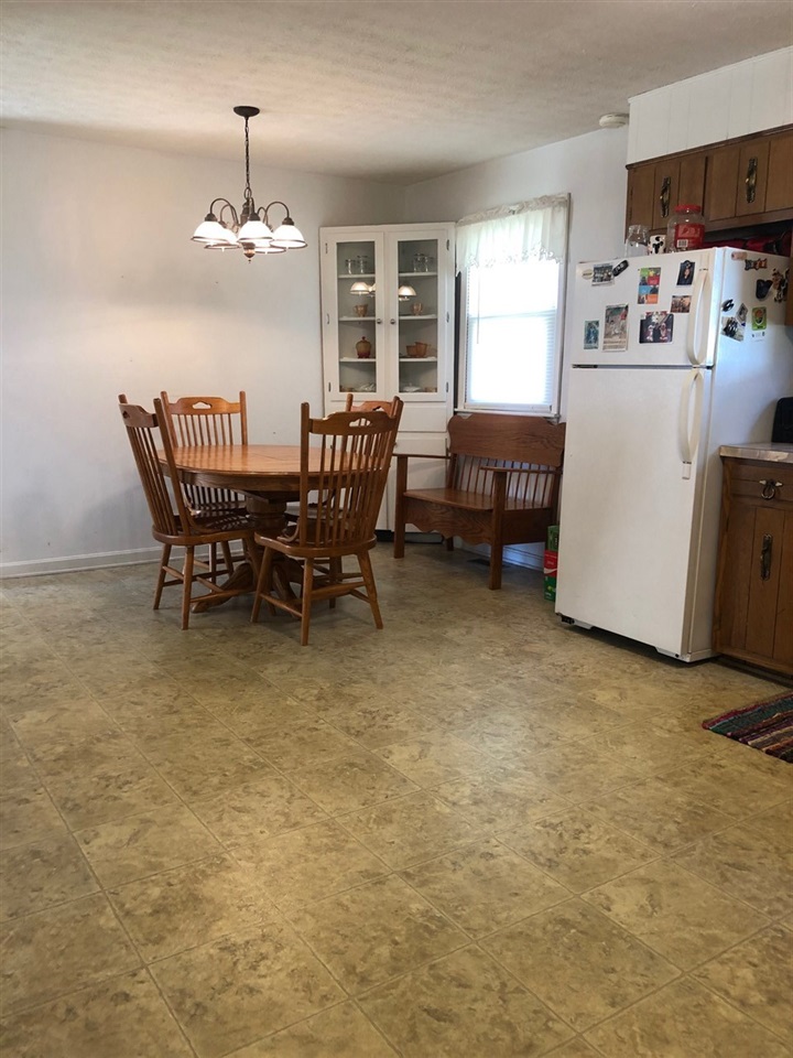 Listing Picture 156 Springwood Drive Greensburg, KY 42743 MLS HK10050675