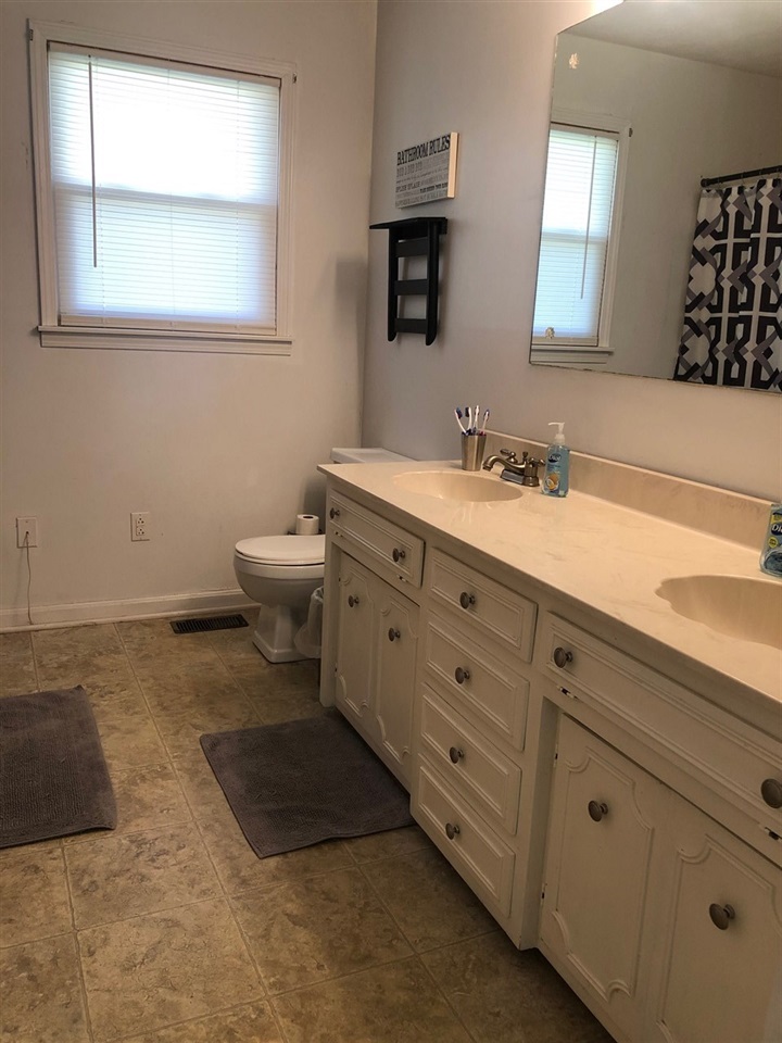 Listing Picture 156 Springwood Drive Greensburg, KY 42743 MLS HK10050675