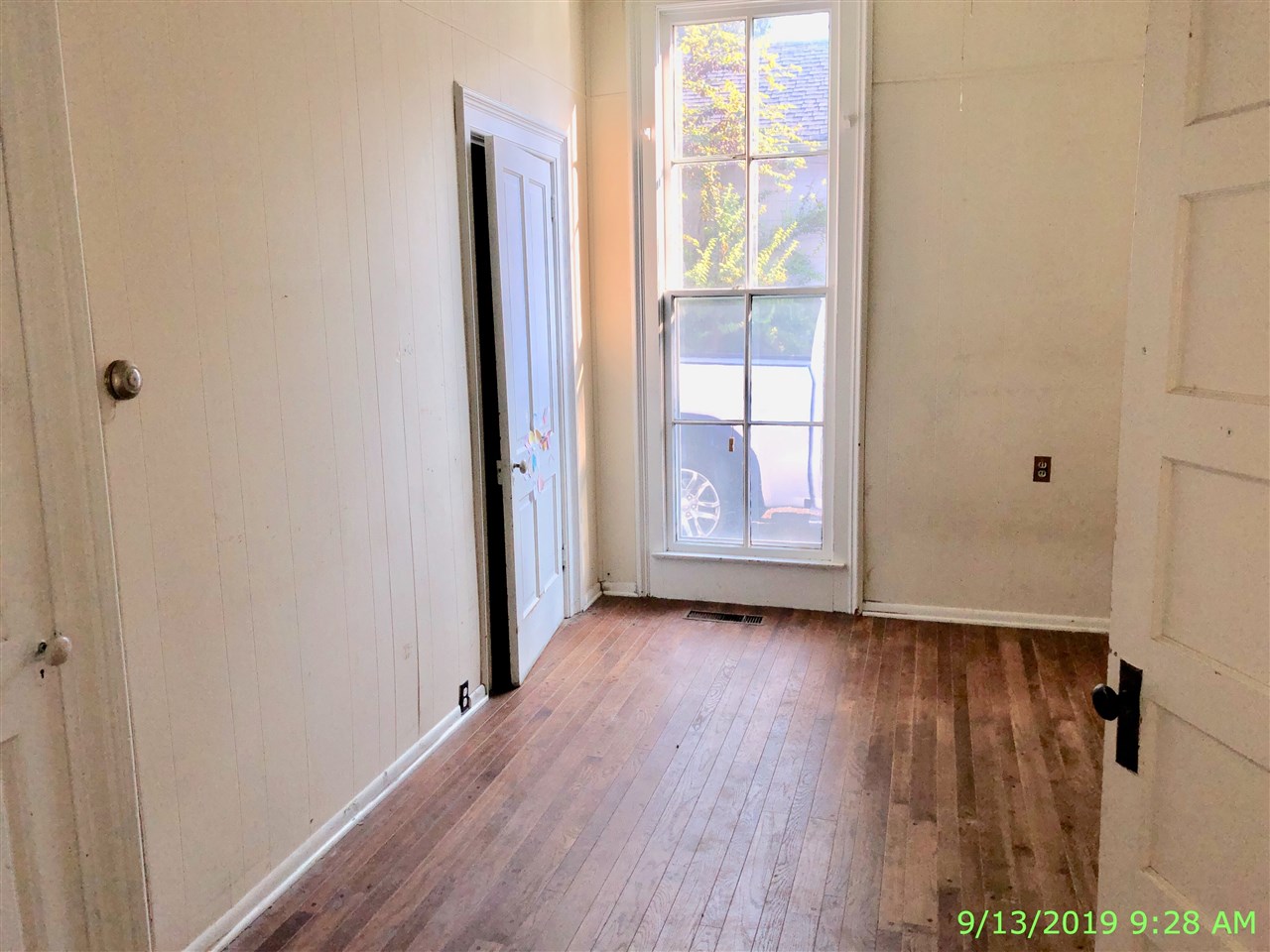 Listing Picture 407 Central Avenue Elizabethtown, KY 42701 MLS HK10050061