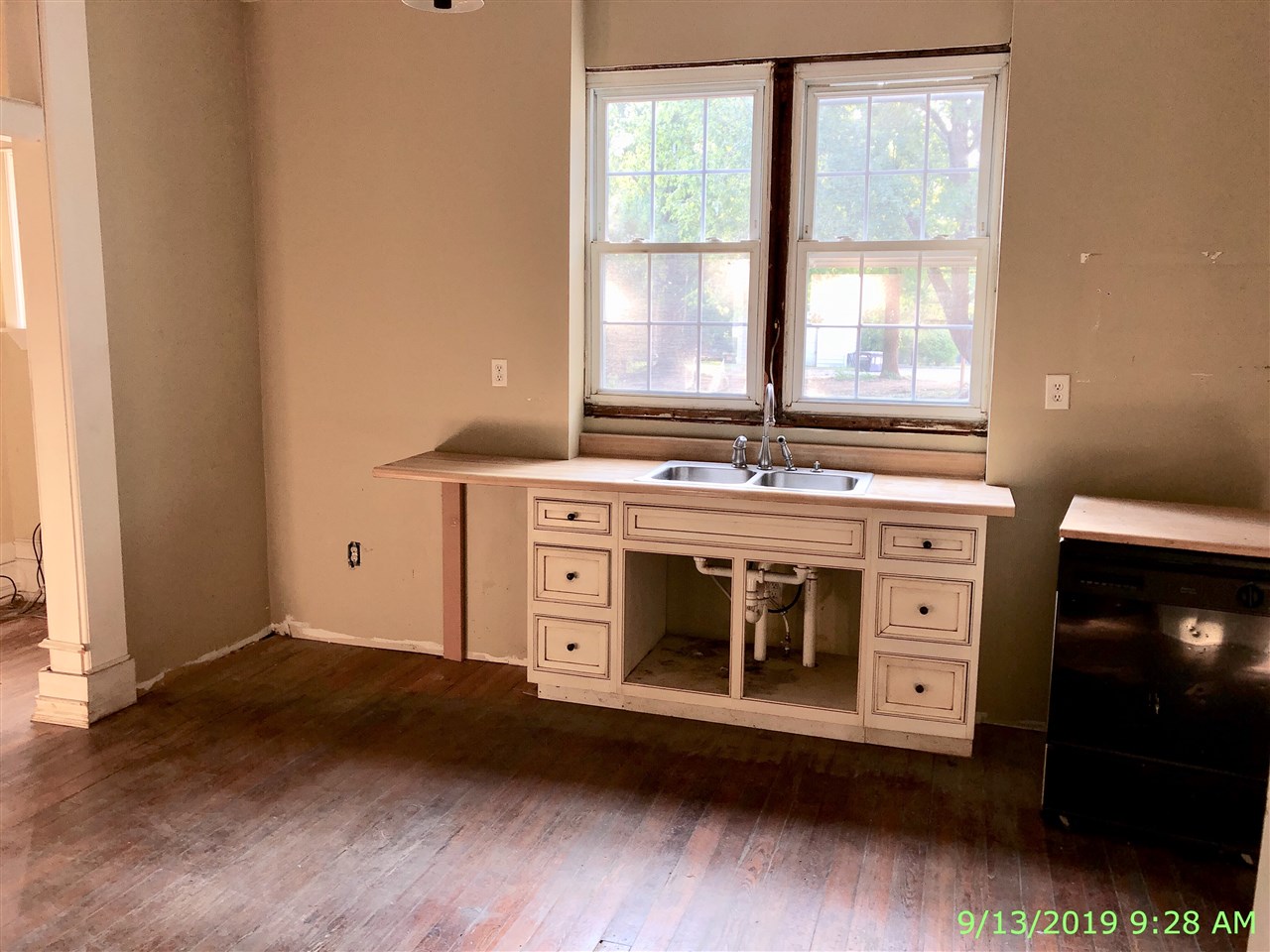 Listing Picture 407 Central Avenue Elizabethtown, KY 42701 MLS HK10050061