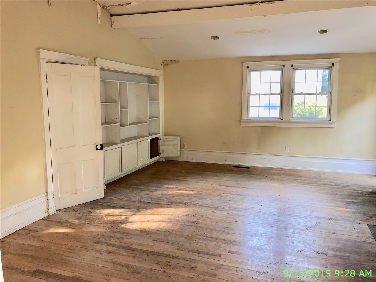 Listing Picture 407 Central Avenue Elizabethtown, KY 42701 MLS HK10050061