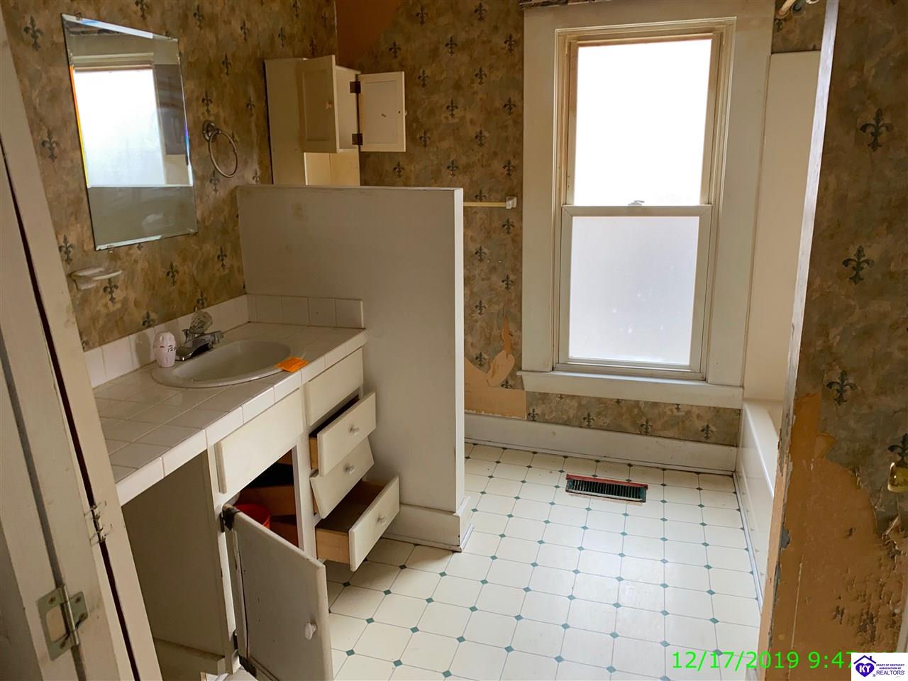 Listing Picture 312 High Street Vine Grove, KY 40175 MLS HK10050940