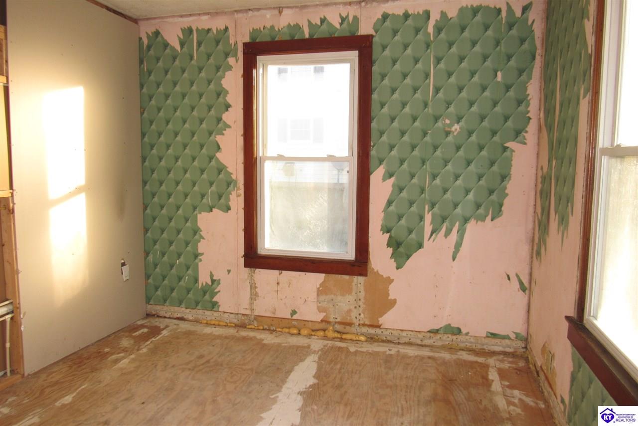 Listing Picture 250 W Oak Street Lebanon Junction, KY 40150 MLS HK10050944