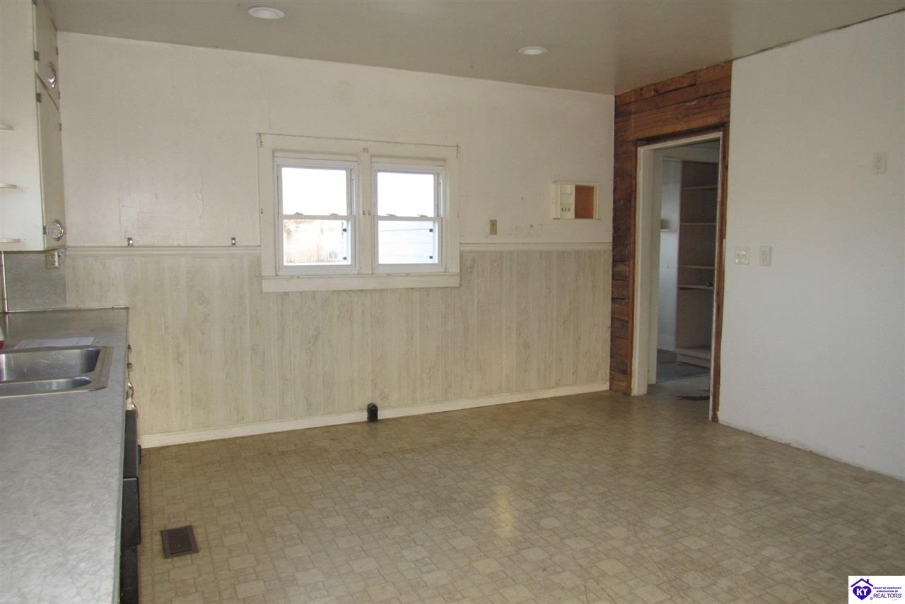 Listing Picture 250 W Oak Street Lebanon Junction, KY 40150 MLS HK10050944