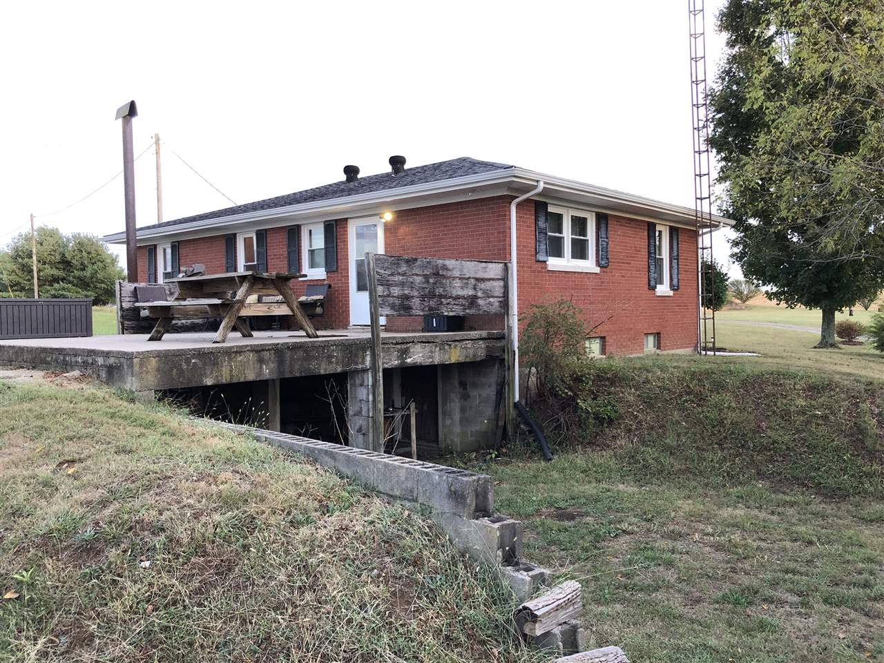 Listing Picture 106 Barney School Road Campbellsville, KY 42718 MLS HK10050190