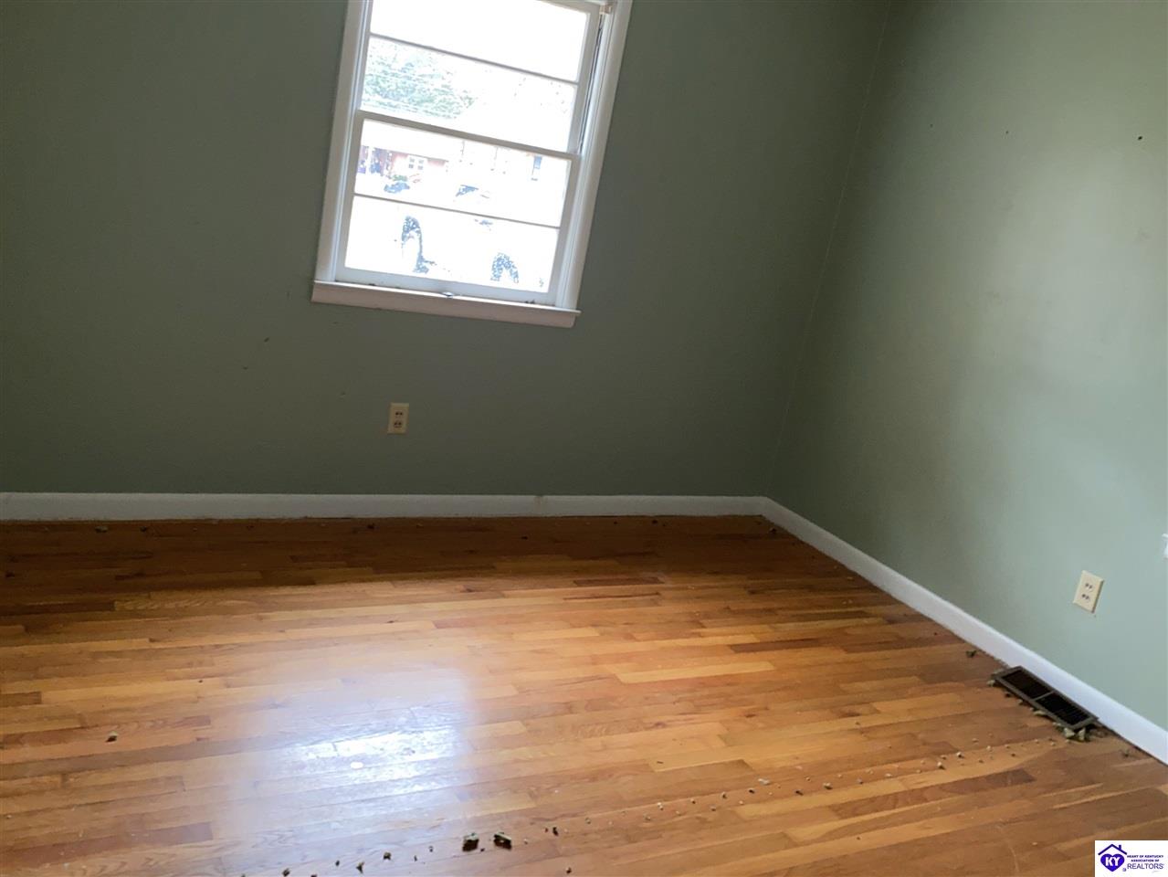 Listing Picture 516 N Munford Avenue Munfordville, KY 42765 MLS HK10050984