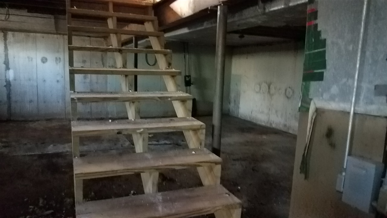 Listing Picture 806 Elmhurst Avenue Vine Grove, KY 40175 MLS HK10050957