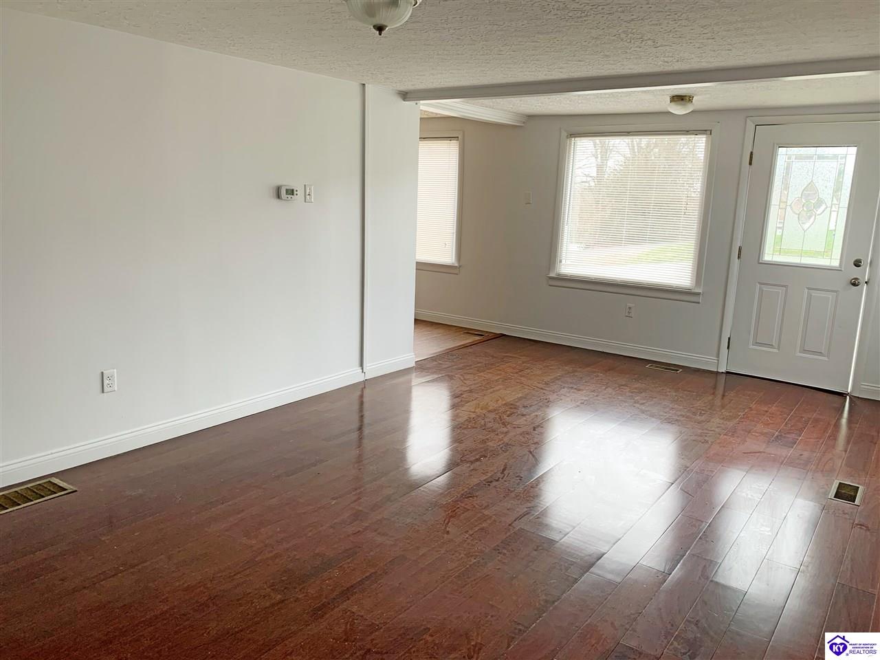 Listing Picture 319 Maple Street Columbia, KY 42728 MLS HK10051539