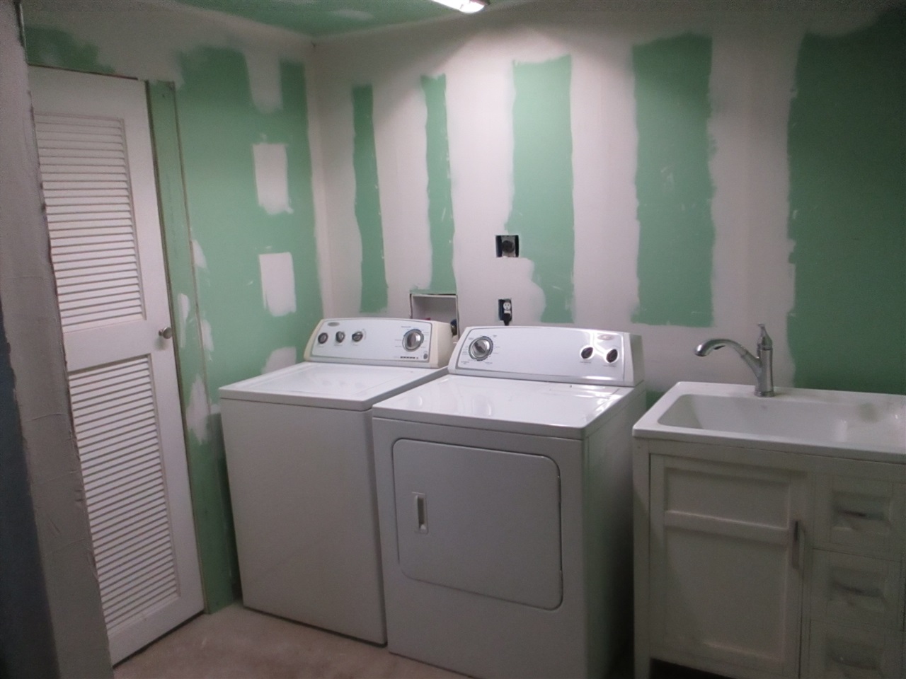 Listing Picture 560 Phillips Lane Vine Grove, KY 40175 MLS HK10051575