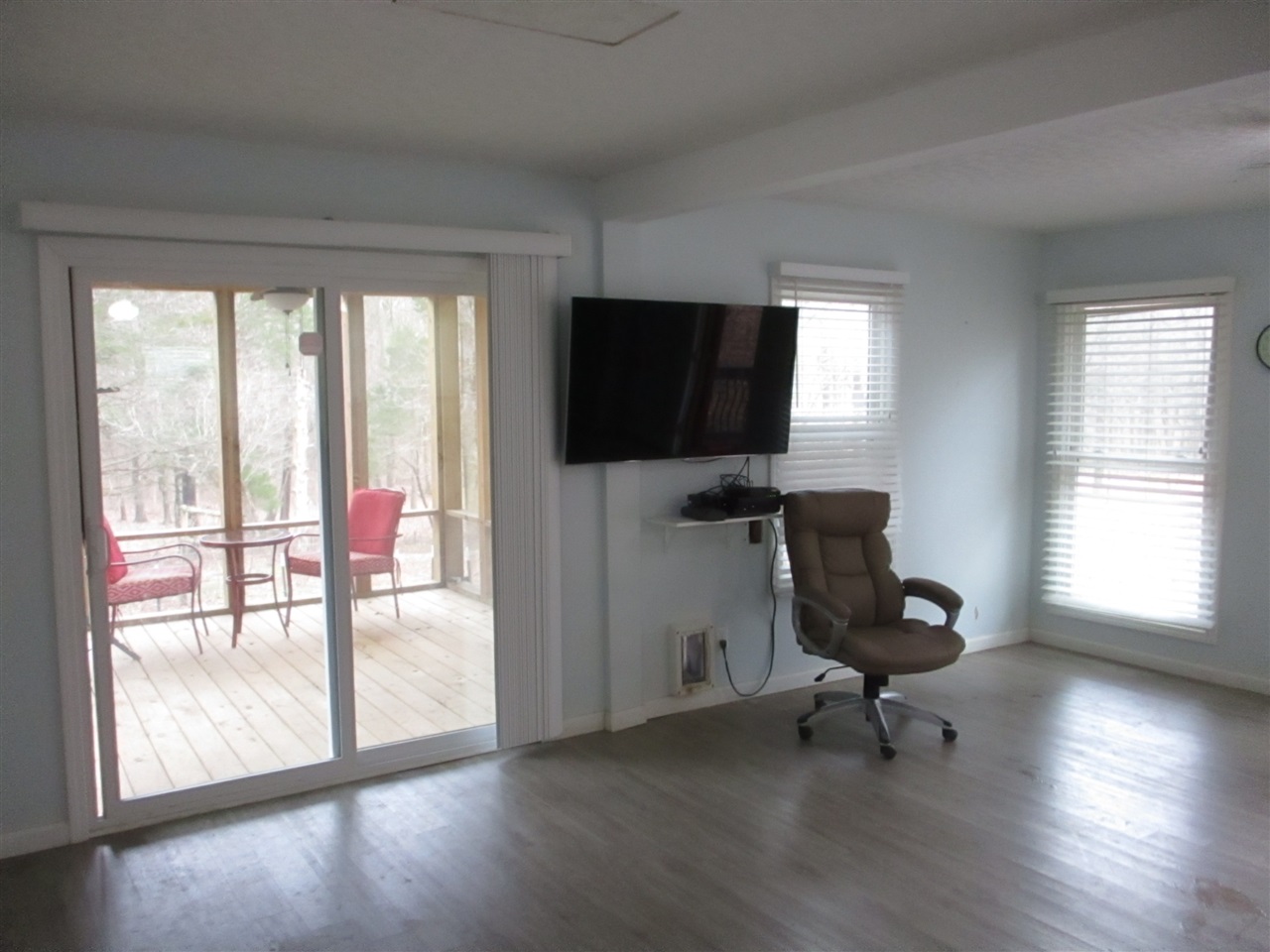 Listing Picture 560 Phillips Lane Vine Grove, KY 40175 MLS HK10051575