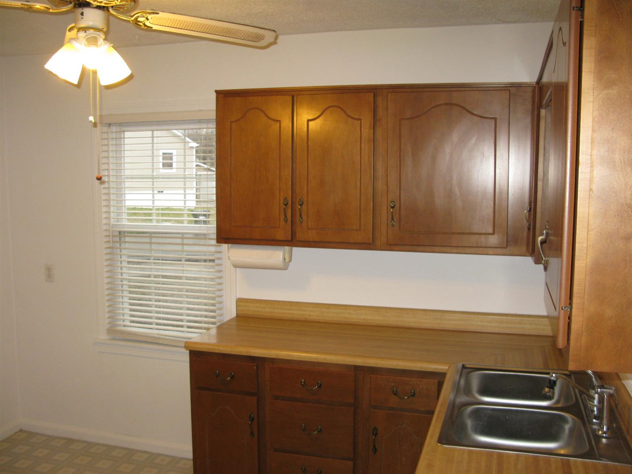 Listing Picture 604 Balmoral Road Elizabethtown, KY 42701 MLS HK10051592