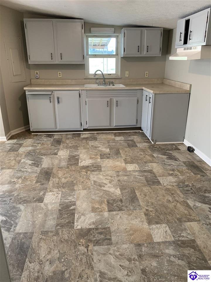 Listing Picture 3722 Hardinsburg Road Cecilia, KY 42724 MLS HK10051904