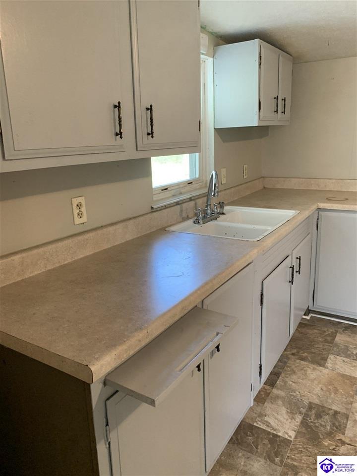 Listing Picture 3722 Hardinsburg Road Cecilia, KY 42724 MLS HK10051904