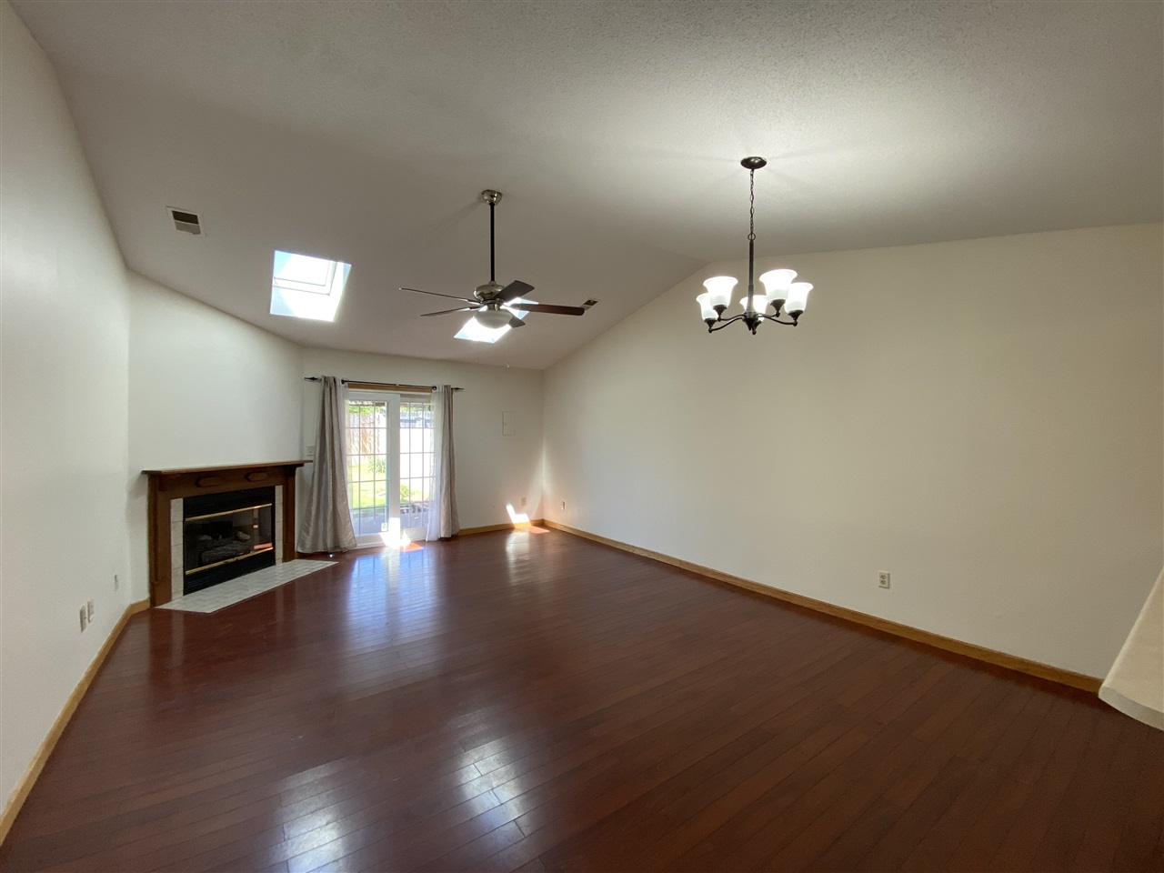 Listing Picture 611 Potomac Court Radcliff, KY 40160 MLS HK10052240