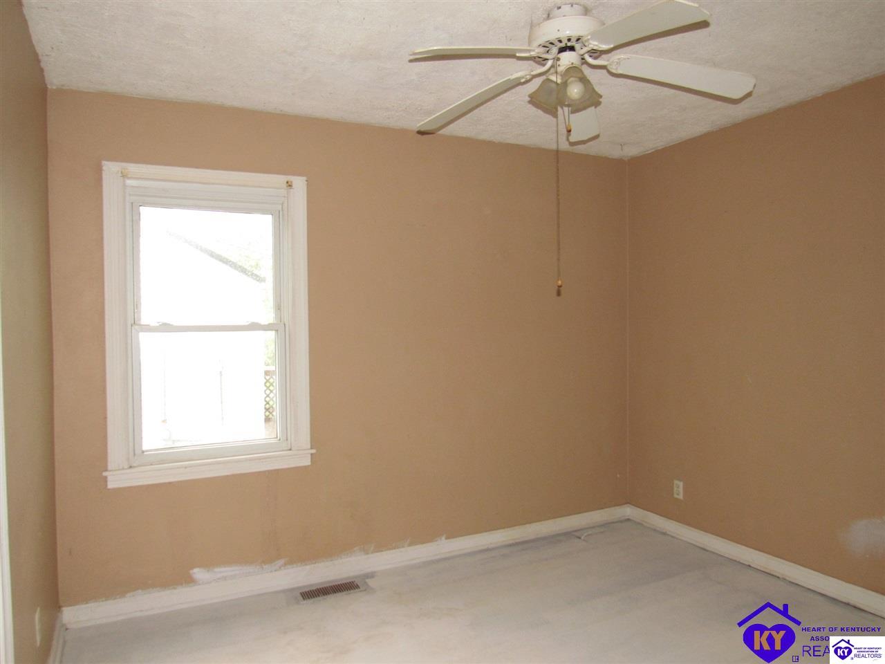 Listing Picture 504 Village Drive Elizabethtown, KY 42701 MLS HK10052588