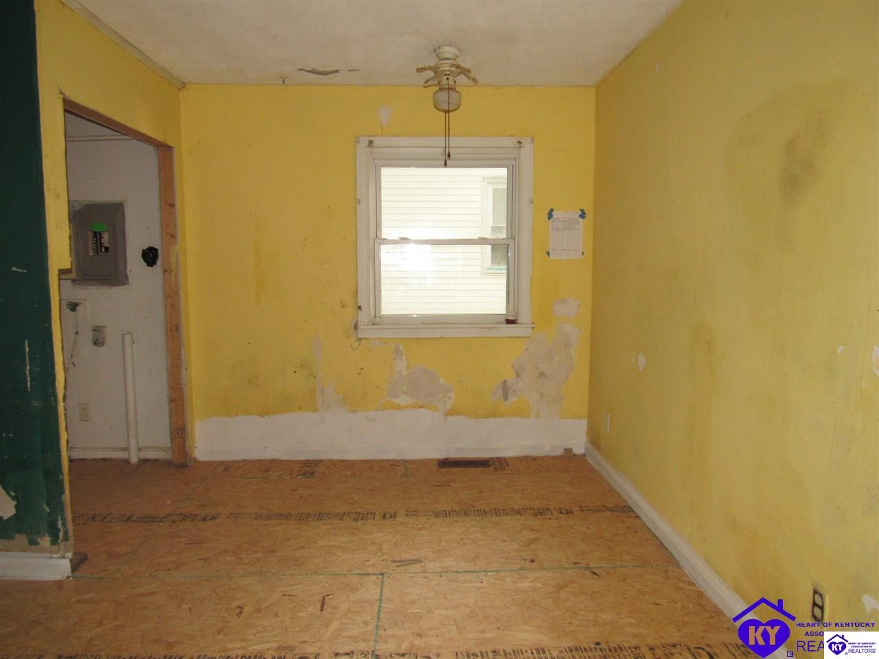 Listing Picture 504 Village Drive Elizabethtown, KY 42701 MLS HK10052588