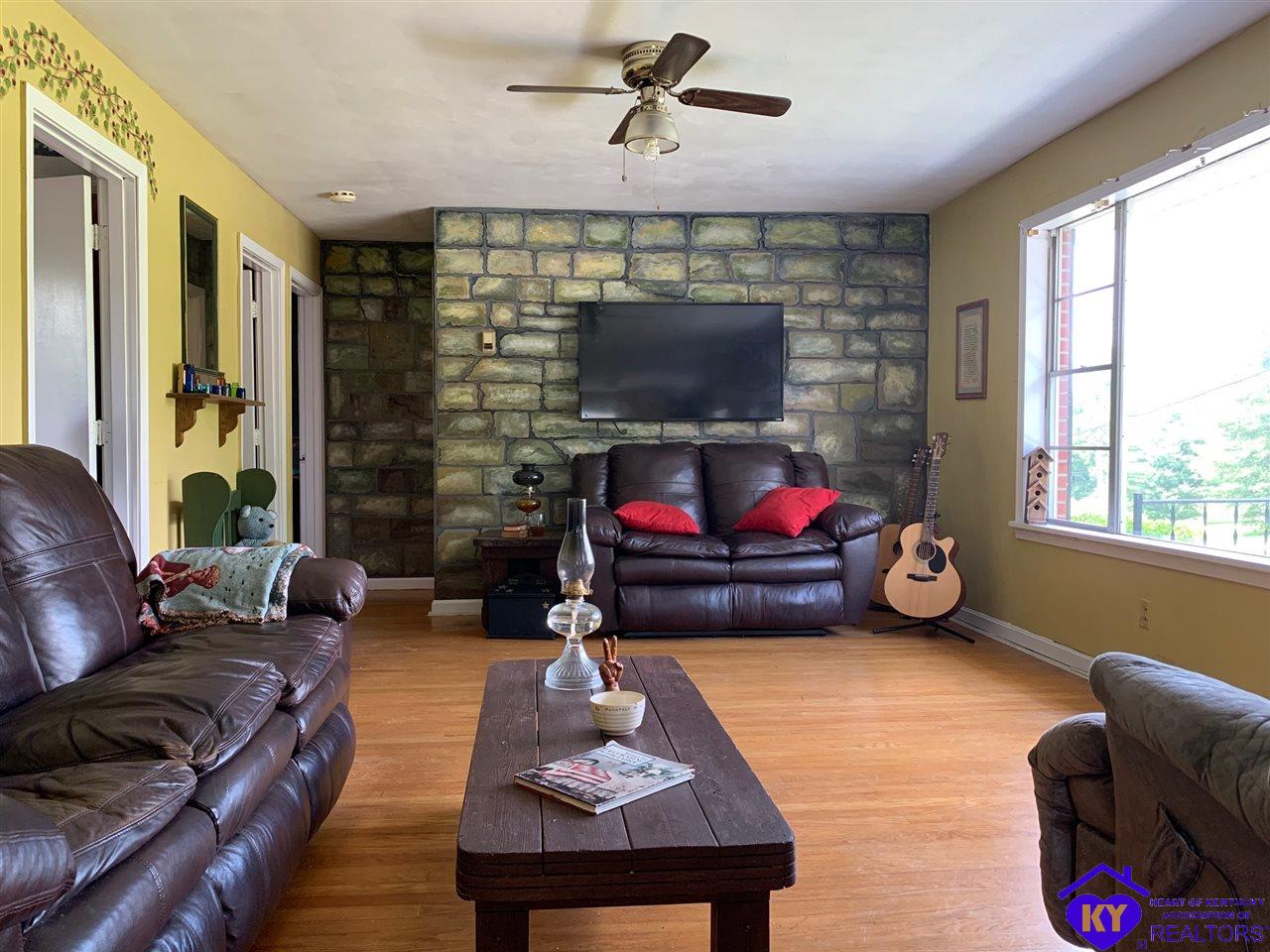 Listing Picture 506 N Depot Street Greensburg, KY 42743 MLS HK10052659