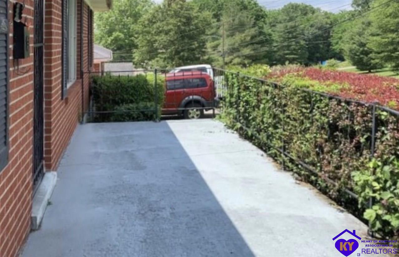 Listing Picture 506 N Depot Street Greensburg, KY 42743 MLS HK10052659