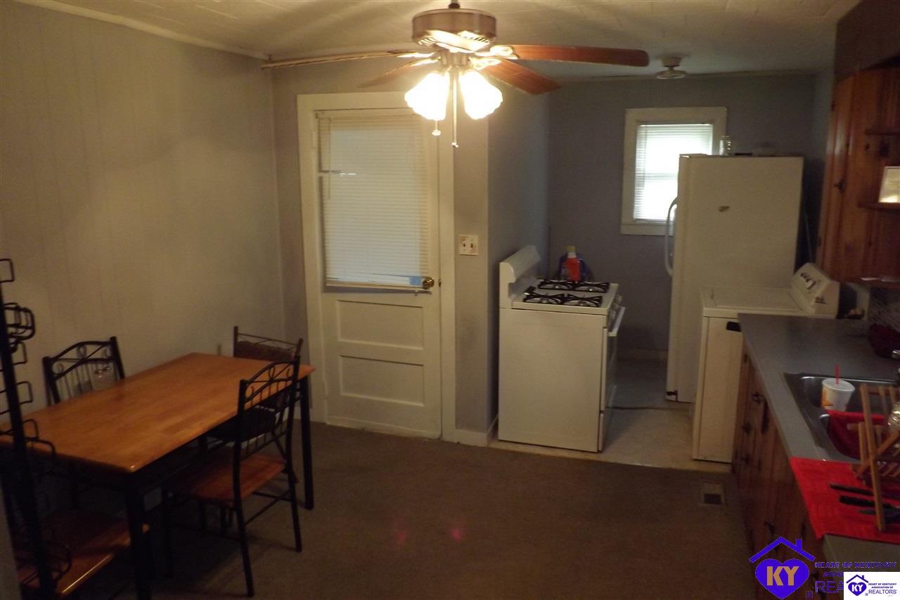 Listing Picture 214 E Walnut Campbellsville, KY 42718 MLS HK10052683