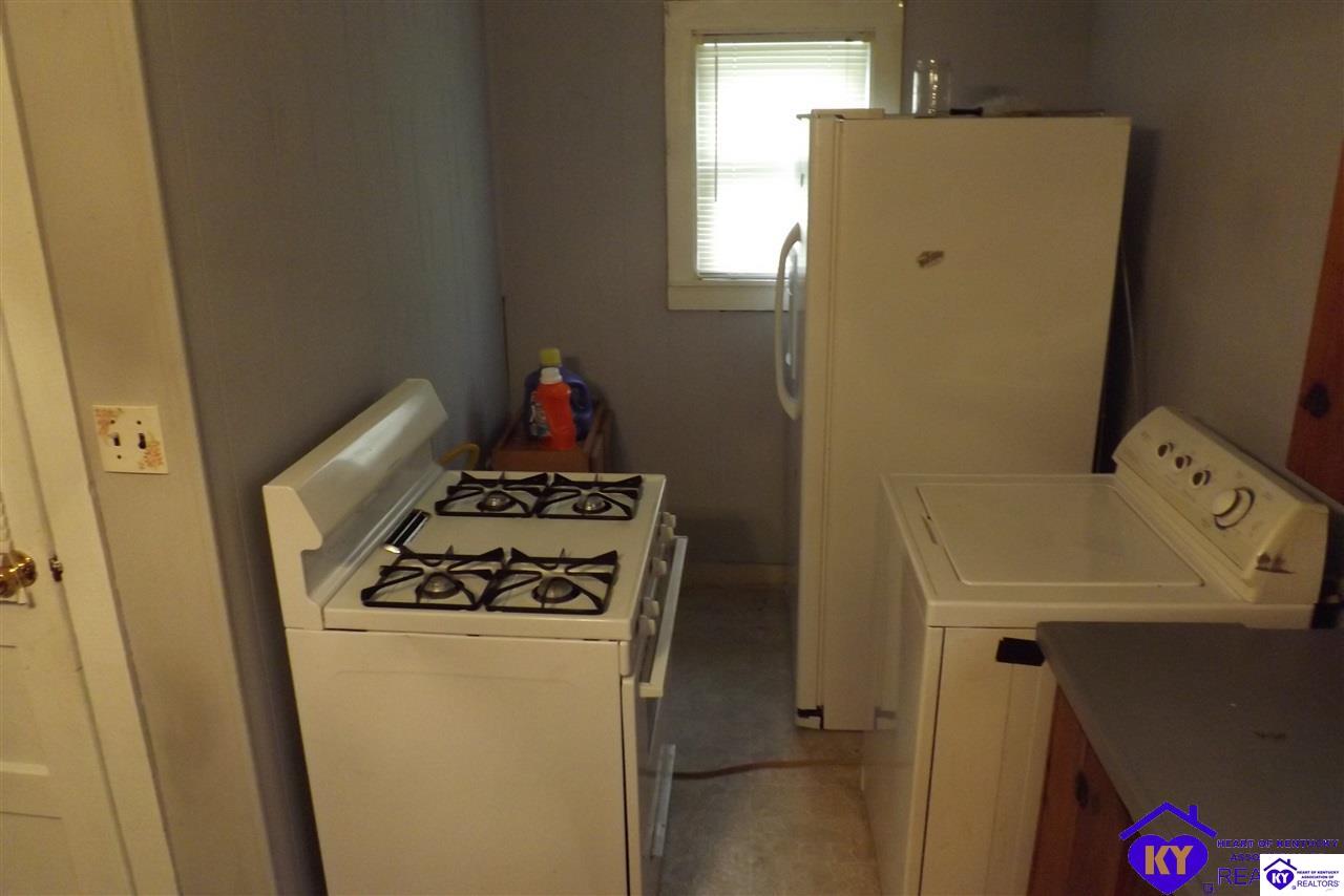 Listing Picture 214 E Walnut Campbellsville, KY 42718 MLS HK10052683