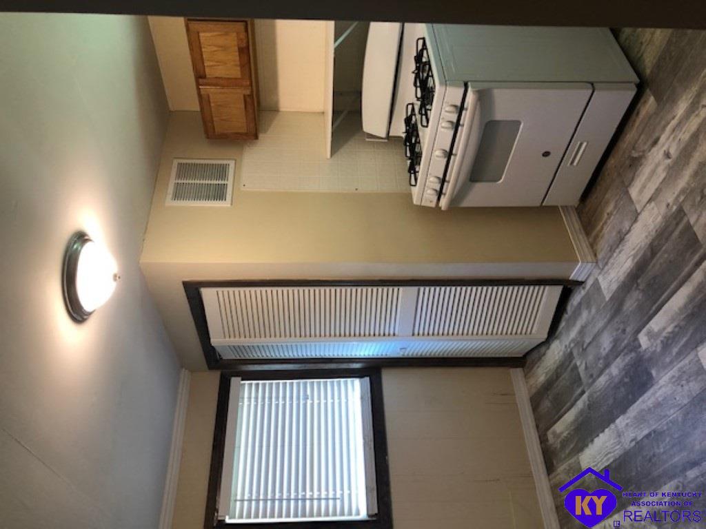 Listing Picture 229 Henry Street Elizabethtown, KY 42701 MLS HK10052923