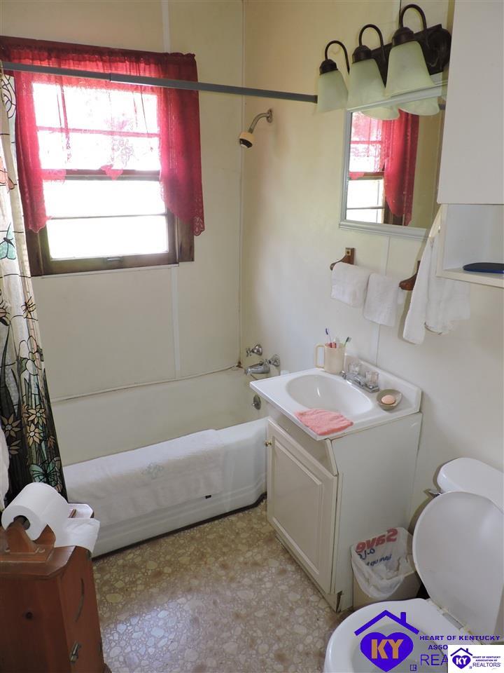 Listing Picture 109 W Walnut Street Irvington, KY 40146 MLS HK10052943