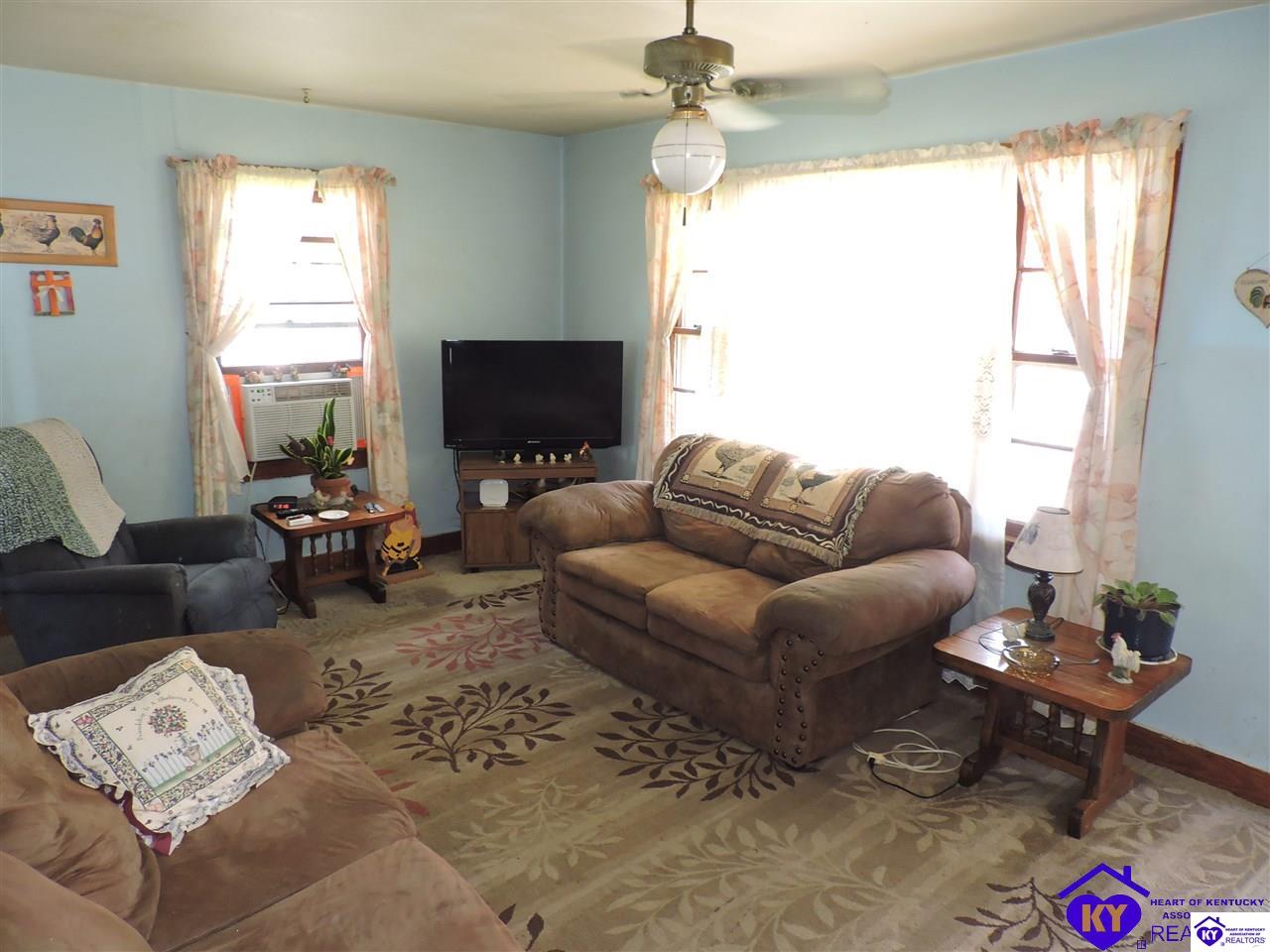 Listing Picture 109 W Walnut Street Irvington, KY 40146 MLS HK10052943