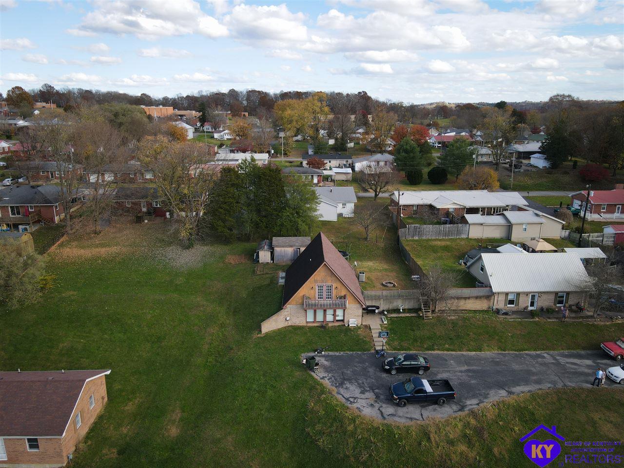 Listing Picture 101 W Locust Street Greensburg, KY 42743 MLS HK10054550