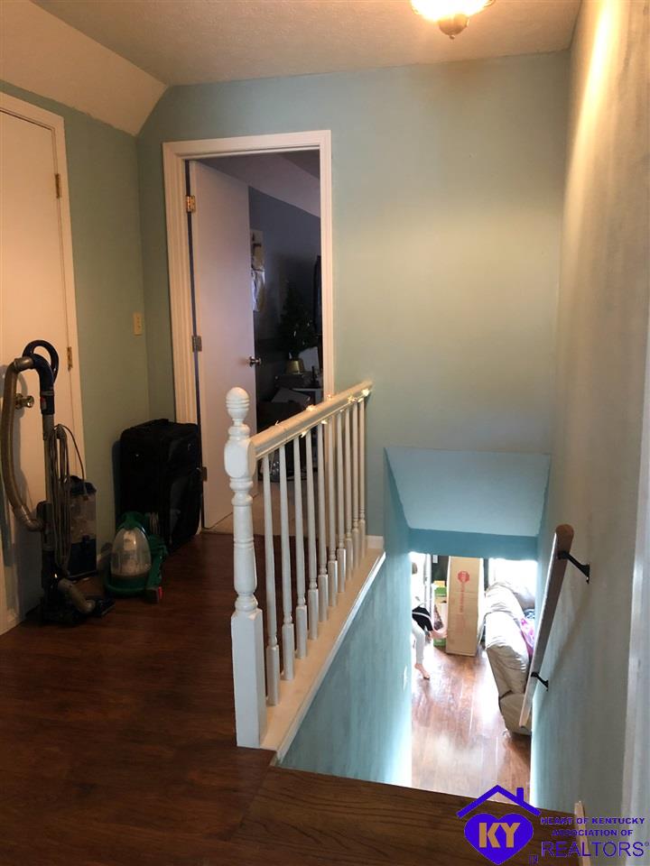 Listing Picture 101 W Locust Street Greensburg, KY 42743 MLS HK10054550