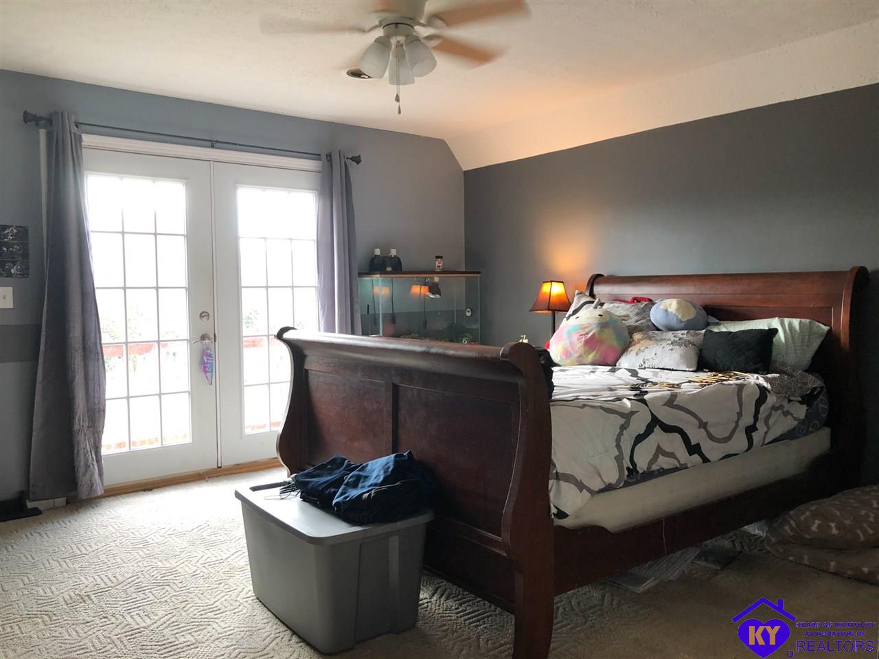 Listing Picture 101 W Locust Street Greensburg, KY 42743 MLS HK10054550