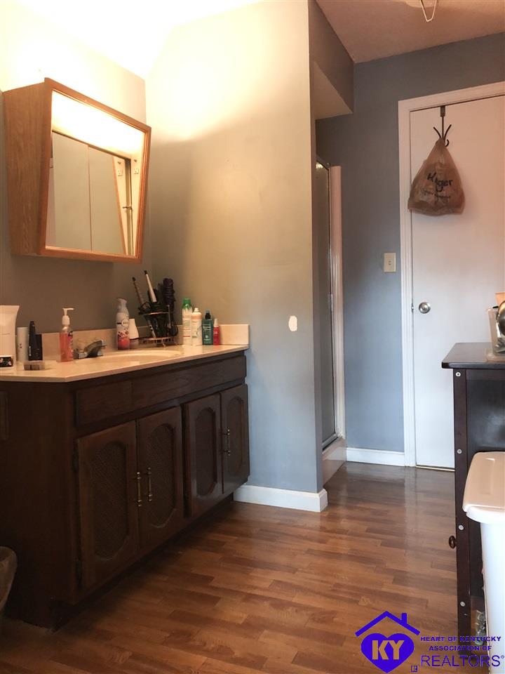 Listing Picture 101 W Locust Street Greensburg, KY 42743 MLS HK10054550