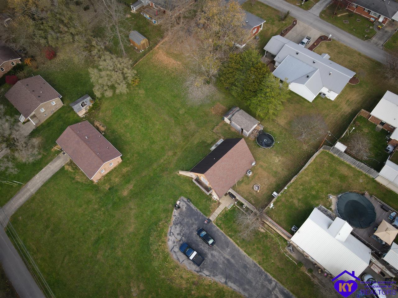 Listing Picture 101 W Locust Street Greensburg, KY 42743 MLS HK10054550